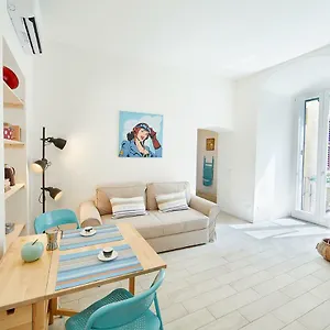 Buro Bed & Relax , Parma Italy